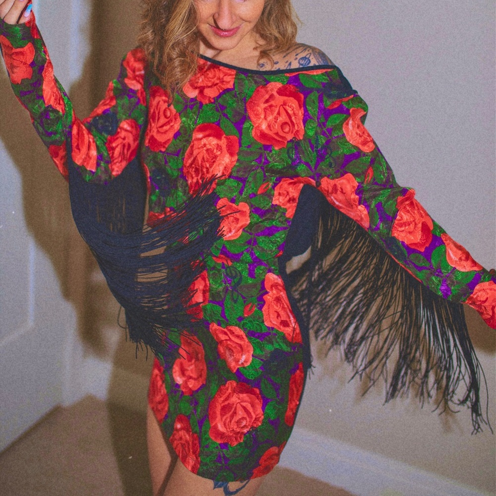 Vintage fringe sleeve open back music dress